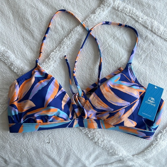 NWT TWO Cupshe bikini tops size large - Picture 2 of 5